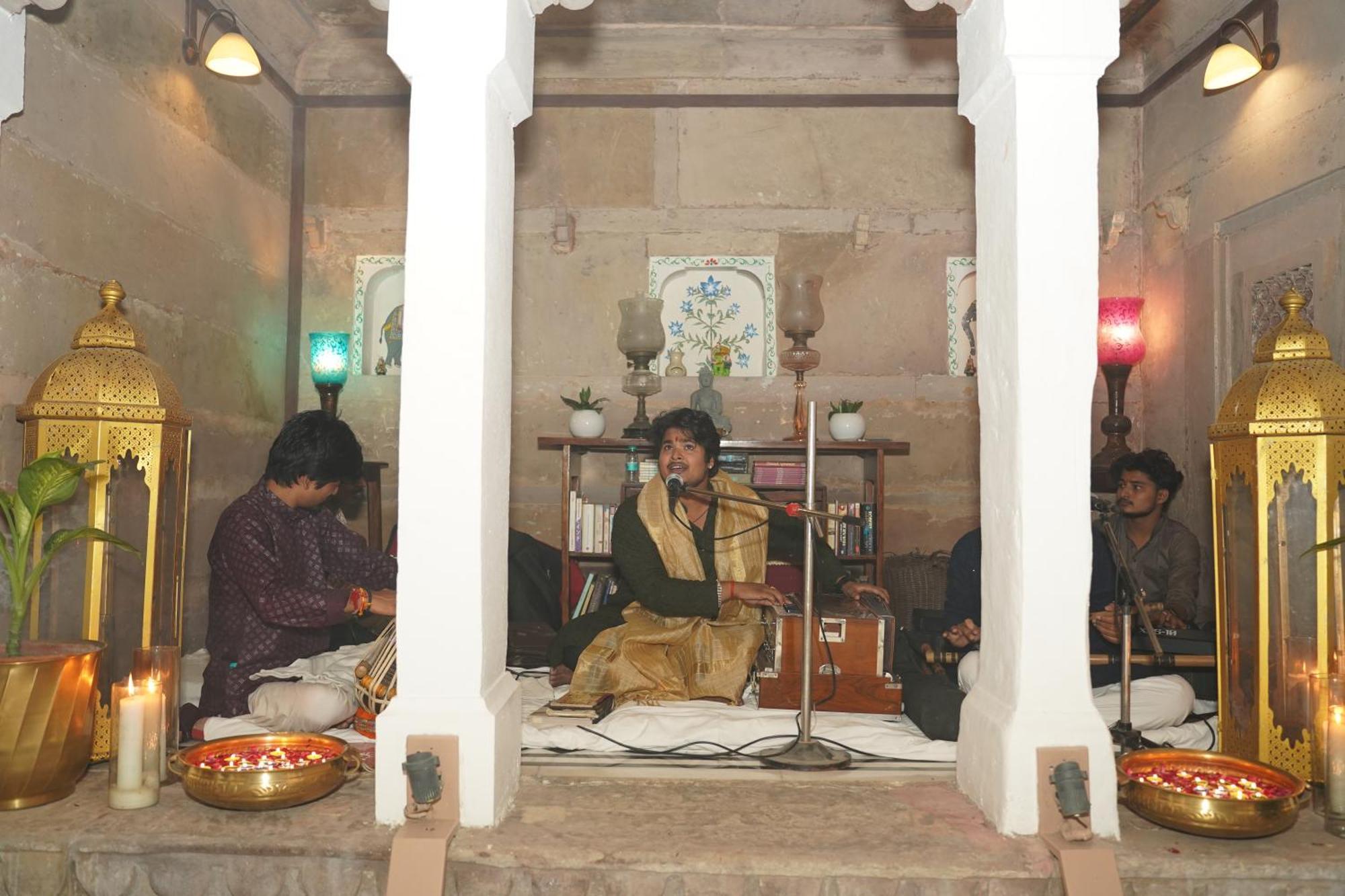 Guleria Kothi At Ganges Hotel Varanasi Eksteriør billede