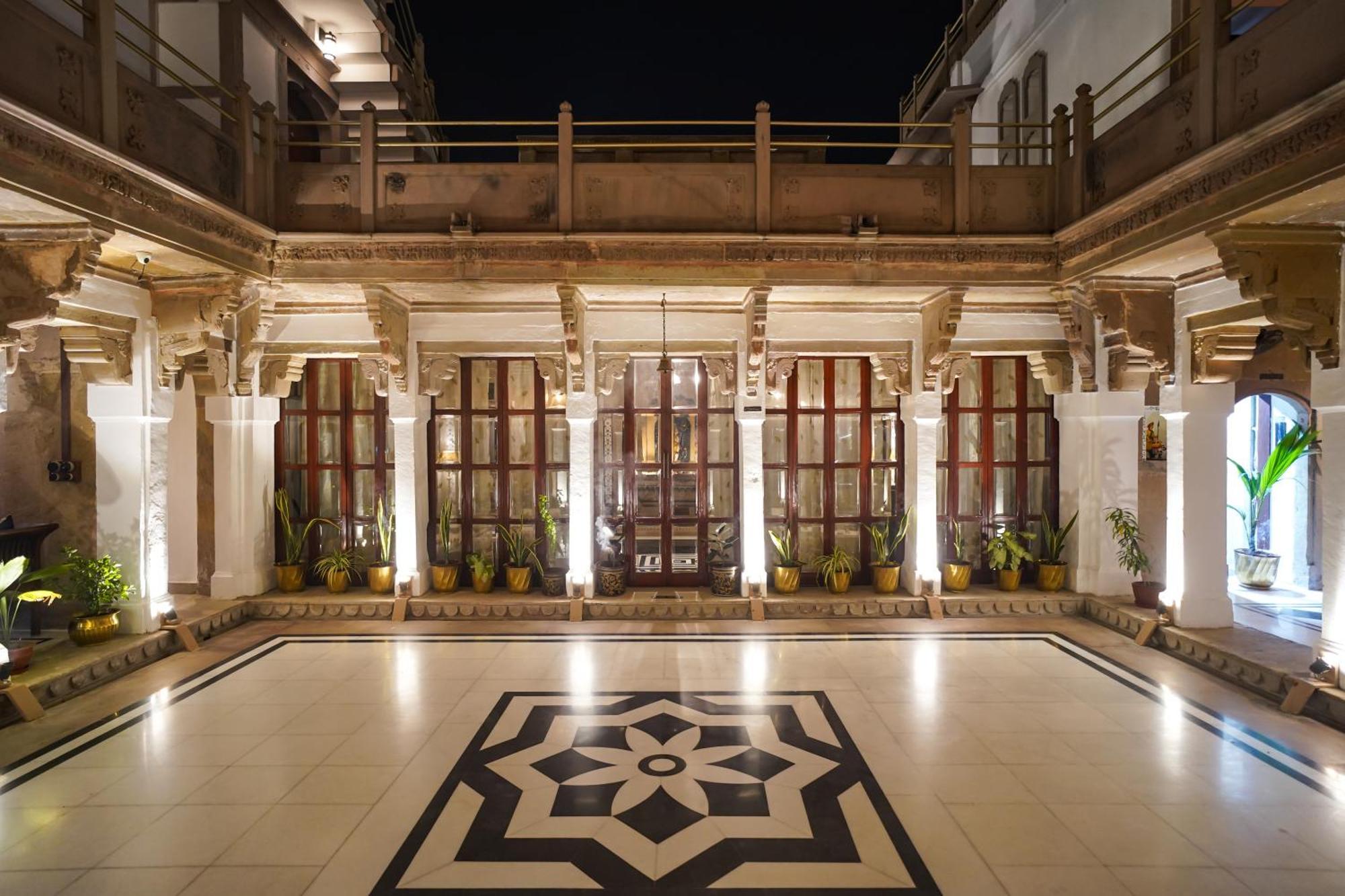 Guleria Kothi At Ganges Hotel Varanasi Eksteriør billede
